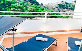Grazalema - Casita La Calma - Incredible Views, Clima Frio-Calor, Wifi & Private Parking Optional