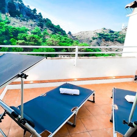 Grazalema - Casita La Calma - Incredible Views, Clima Frio-Calor, Wifi & Private Parking Optional Villa Exterior photo