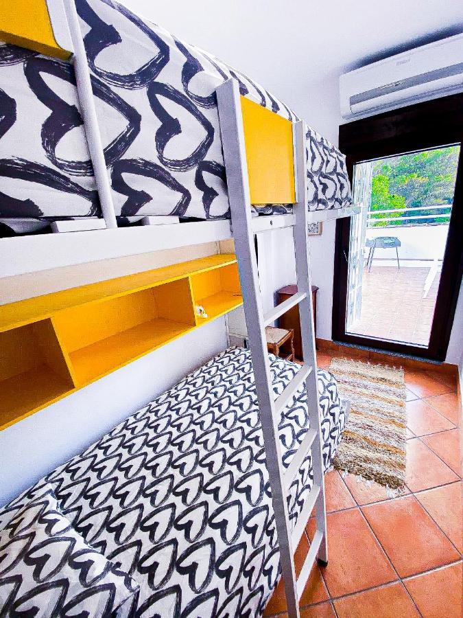Grazalema - Casita La Calma - Incredible Views, Clima Frio-Calor, Wifi & Private Parking Optional Villa Exterior photo